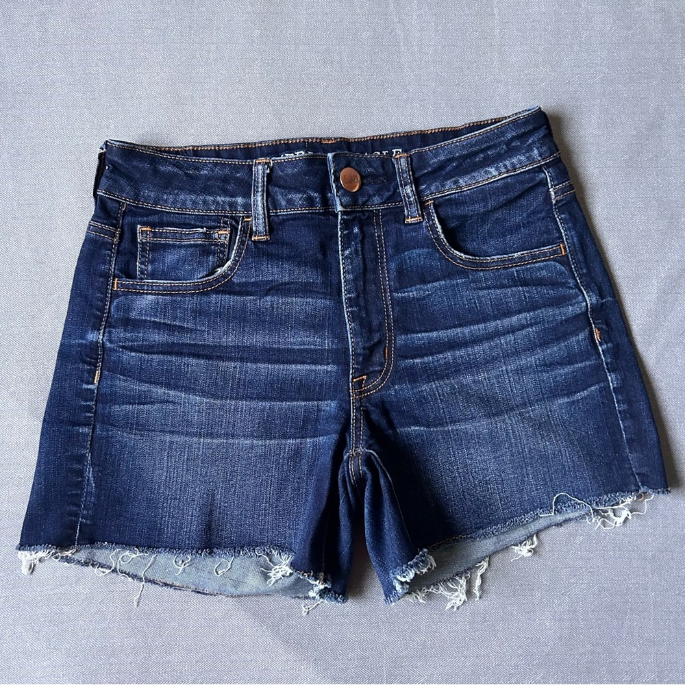 American Eagle Women's Super Stretch Hi-Rise Shortie Cuffed Denim Shorts Size 6